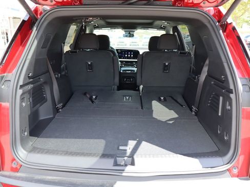 New 2025 Chevrolet Traverse LT w/ Sun and Wheel Package image 37