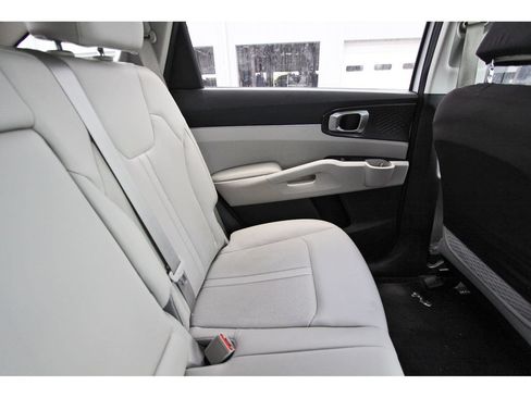 Used 2022 Kia Sorento S w/ Panoramic Sunroof Package FWD image 12