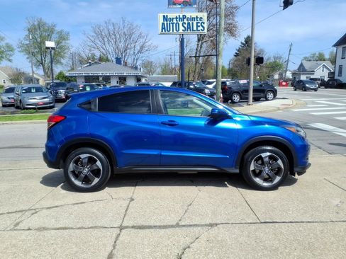 Used 2018 Honda HR-V EX image 1