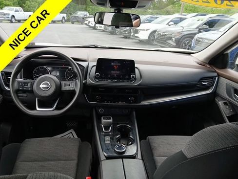 Used 2023 Nissan Rogue SV AWD/4WD image 12