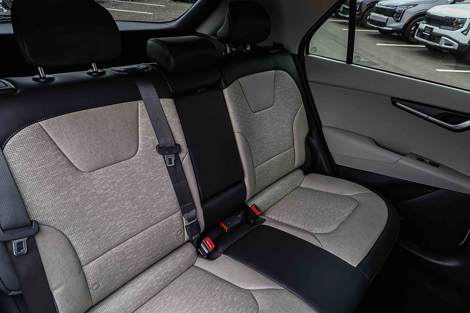 Certified 2025 Kia Niro Wave w/ Wave Preserve Package FWD image 24