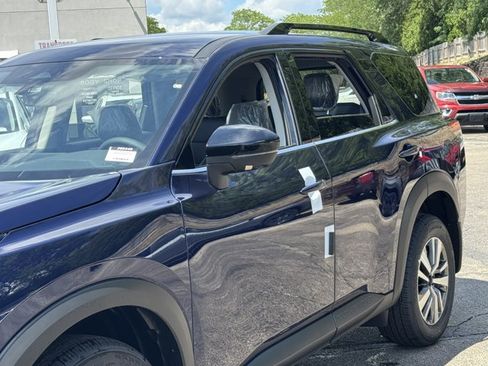 New 2026 Nissan Pathfinder SL AWD/4WD image 29