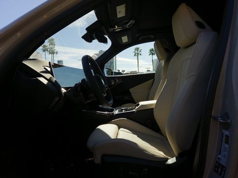 New 2026 BMW X3 xDrive30 w/ Premium Package image 10