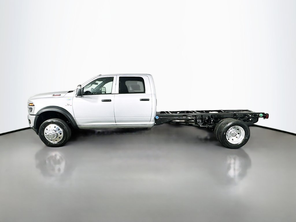 New 2026 RAM 4500 Tradesman w/ Chrome Appearance Group AWD/4WD image 4