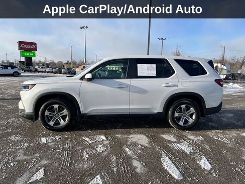 Used 2025 Honda Pilot EX-L image 2