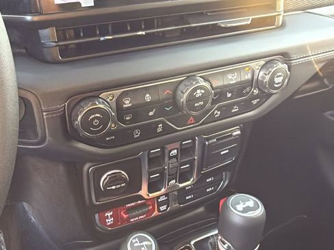 New 2026 Jeep Wrangler Unlimited Rubicon image 31