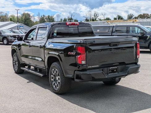 Used 2024 Chevrolet Colorado Z71 w/ Z71 Convenience Package 2 AWD/4WD image 4