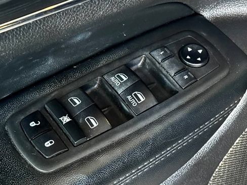 Used 2019 Jeep Grand Cherokee Limited RWD image 15