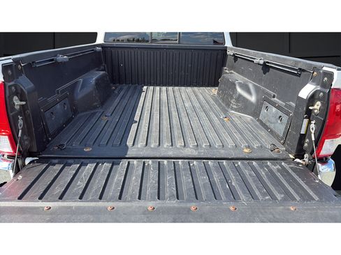 Used 2017 Toyota Tacoma SR5 w/ Tow Package AWD/4WD image 21