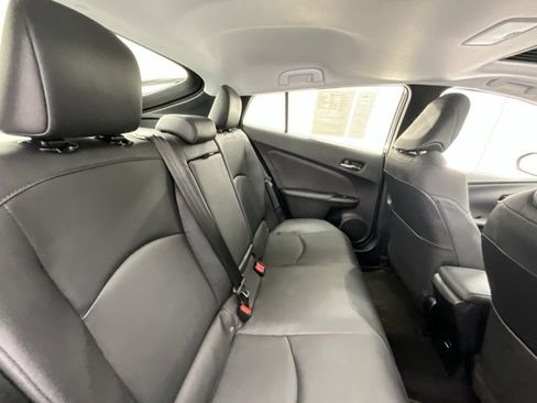 Used 2016 Toyota Prius Four w/ Advanced Technology Package image 12