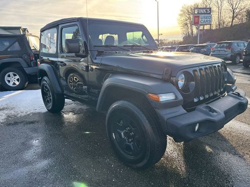 Used 2023 Jeep Wrangler Sport image 3