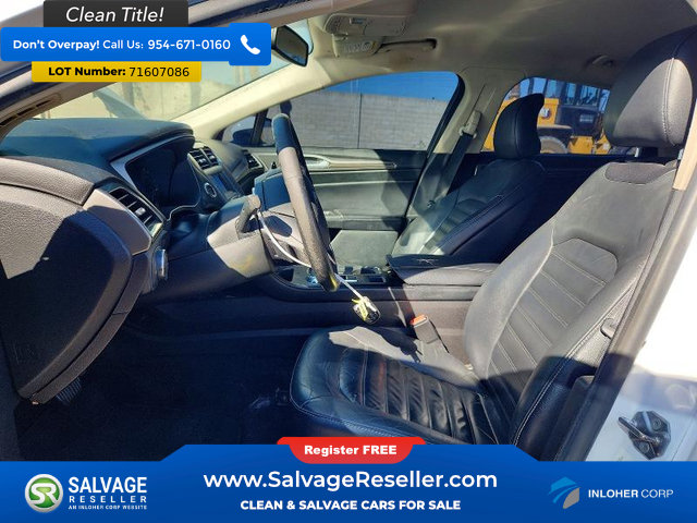 Used 2017 Ford Fusion SE FWD image 9