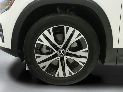 New 2026 Mercedes-Benz GLB 250 image 11