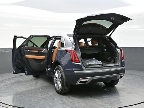 New 2025 Cadillac XT5 Premium Luxury w/ LPO, Floor Liner Package image 37