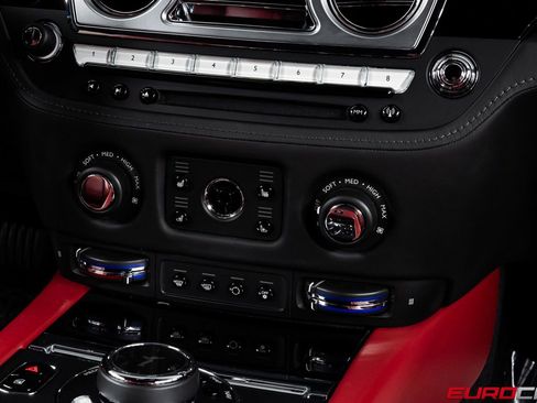 Used 2018 Rolls-Royce Wraith image 23