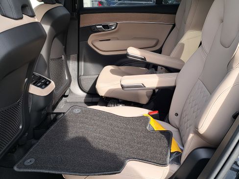 New 2026 Volvo XC90 B6 Plus image 7