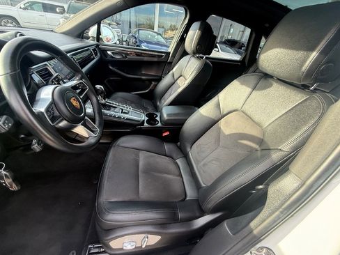 Used 2017 Porsche Macan AWD/4WD image 13