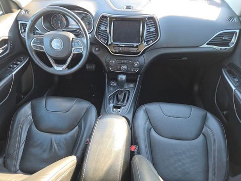 Used 2019 Jeep Cherokee Limited image 20