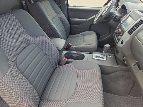 Certified 2021 Nissan Frontier SV RWD image 10