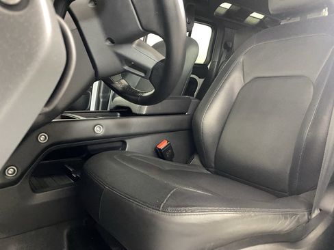 Used 2023 Land Rover Defender 110 X-Dynamic SE image 13