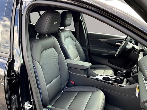 New 2026 Buick Envista Sport Touring w/ Convenience I Package FWD image 10