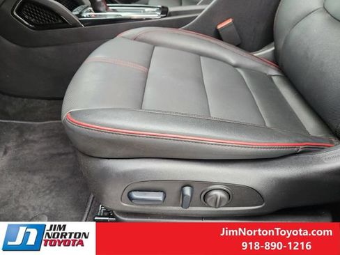 Used 2024 Chevrolet TrailBlazer RS FWD image 24