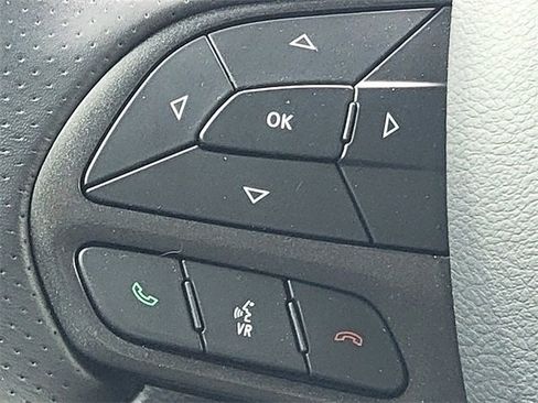 Certified 2022 Dodge Challenger R/T w/ Blacktop Package image 33