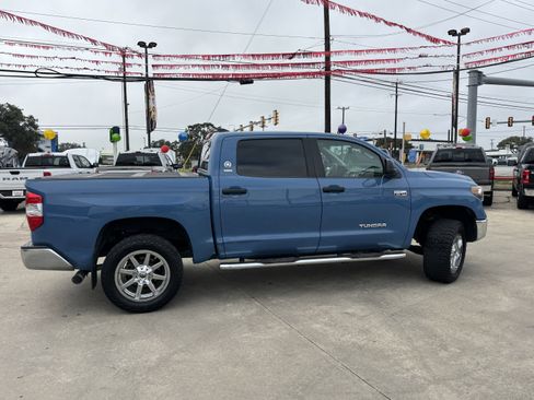 Used 2021 Toyota Tundra SR5 w/ SR5 Upgrade Package image 6