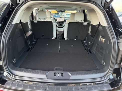 New 2026 Ford Explorer Platinum w/ LUX Leather Package image 16