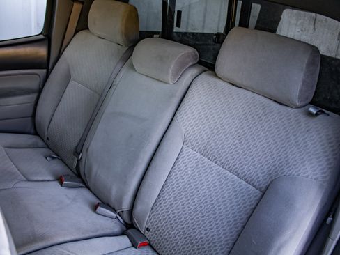 Used 2010 Toyota Tacoma 4x4 Double Cab V6 image 19