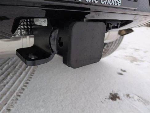 New 2026 Land Rover Defender 110 X-Dynamic SE image 37