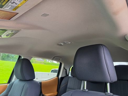 Used 2019 Toyota Tacoma SR5 AWD/4WD image 33