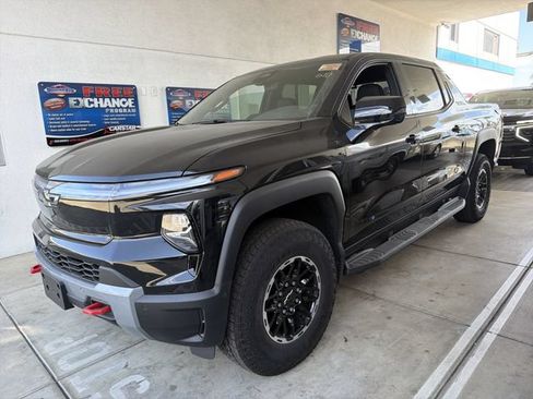 Used 2026 Chevrolet Silverado EV Trail Boss w/ Premium Package AWD/4WD image 2
