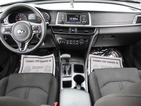 Used 2017 Kia Optima LX image 18
