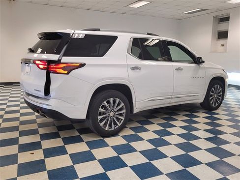 Used 2023 Chevrolet Traverse Premier image 25