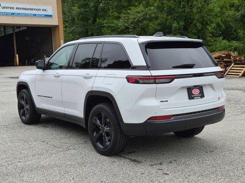 Used 2026 Jeep Grand Cherokee Limited w/ Limited Altitude Package AWD/4WD image 8