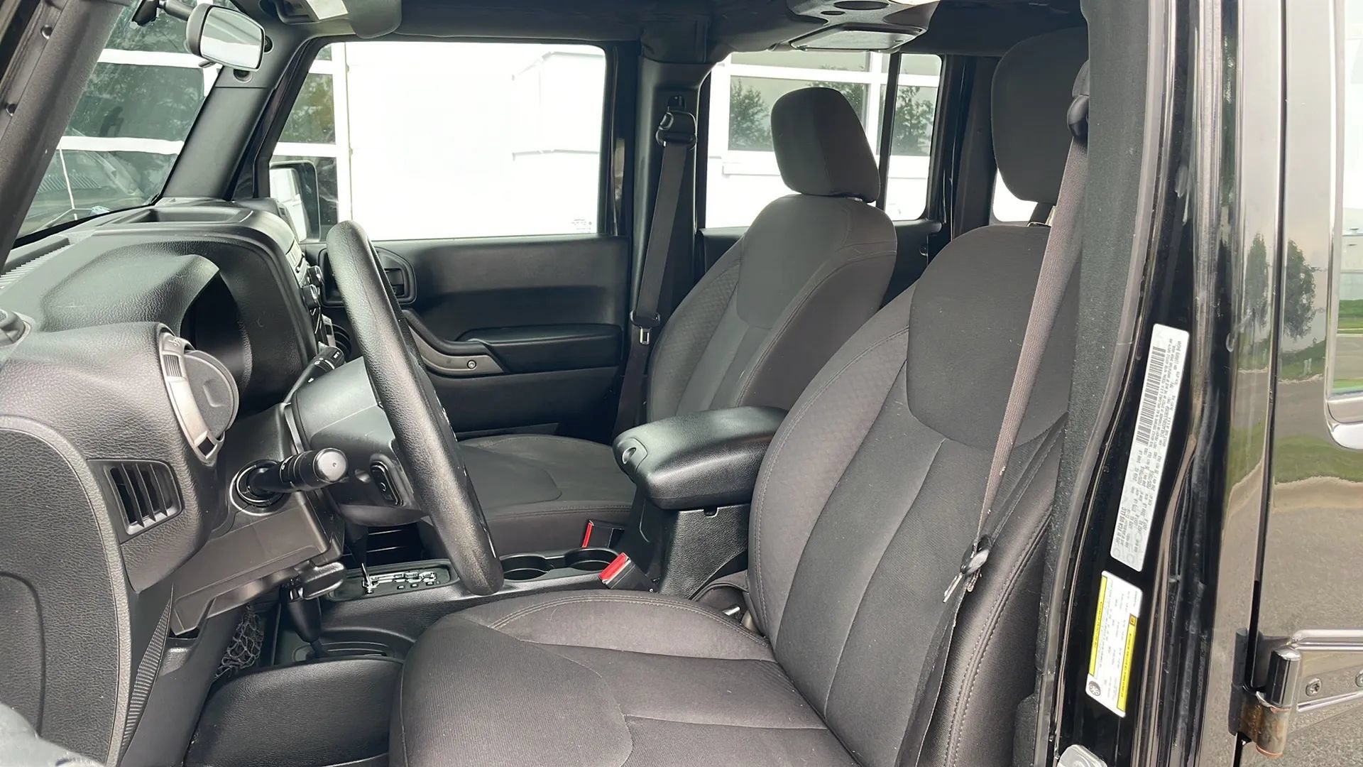 Used 2017 Jeep Wrangler Unlimited Sport AWD/4WD image 12