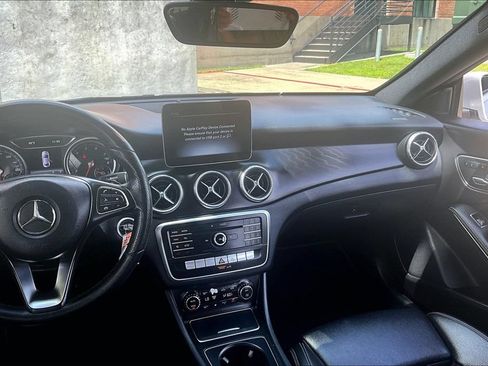 Used 2019 Mercedes-Benz CLA 250 image 8