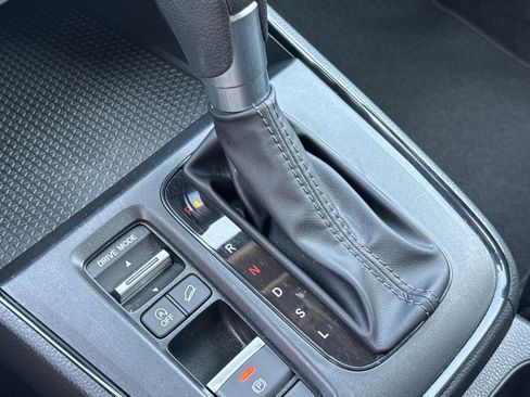 Used 2025 Honda CR-V LX image 17