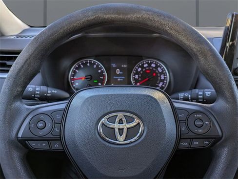 Used 2019 Toyota RAV4 XLE image 29