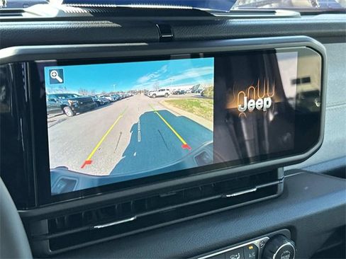 Used 2024 Jeep Gladiator Sport image 35