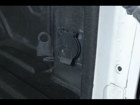 Used 2024 Chevrolet Silverado 2500 LT image 17