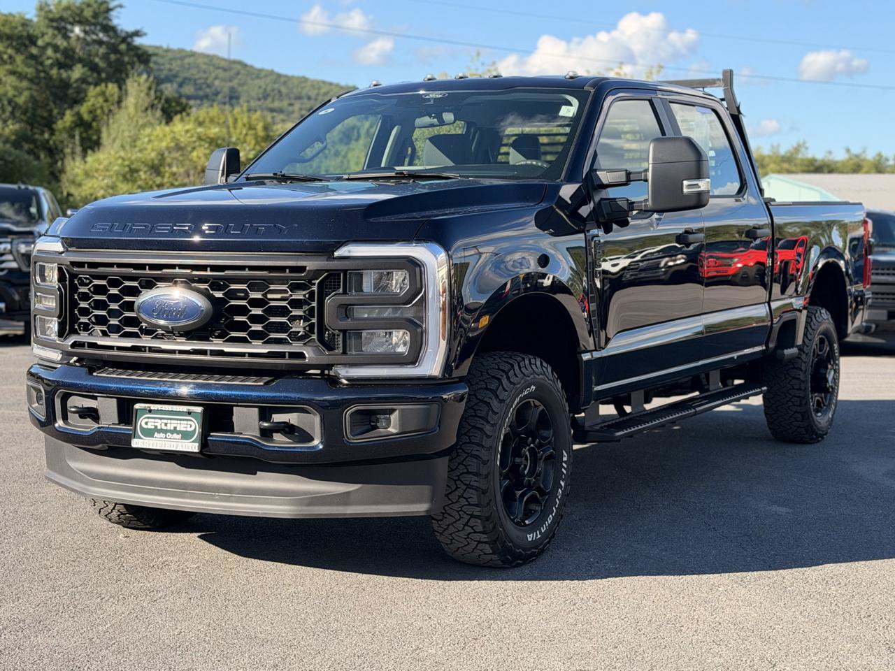 Used 2025 Ford F250 XL w/ STX Appearance Package AWD/4WD image 1