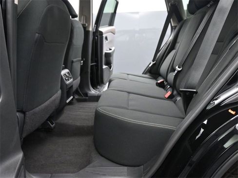 Used 2023 Nissan Rogue S image 13