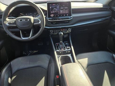 Used 2022 Jeep Compass Trailhawk image 16