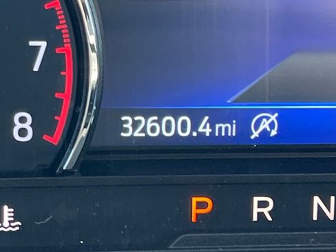 Used 2023 Ford Explorer XLT image 4