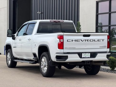 Used 2020 Chevrolet Silverado 2500 High Country w/ Technology Package AWD/4WD image 3