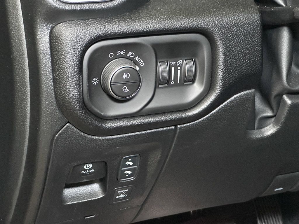 New 2026 RAM 1500 Big Horn AWD/4WD image 18