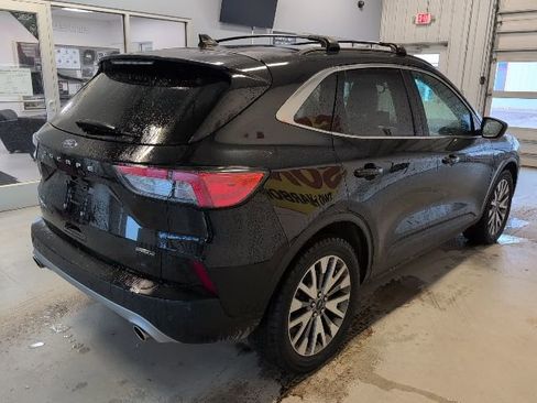 Certified 2021 Ford Escape Titanium image 5