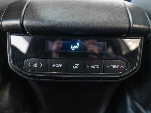 Used 2025 Toyota Highlander XSE AWD/4WD image 32